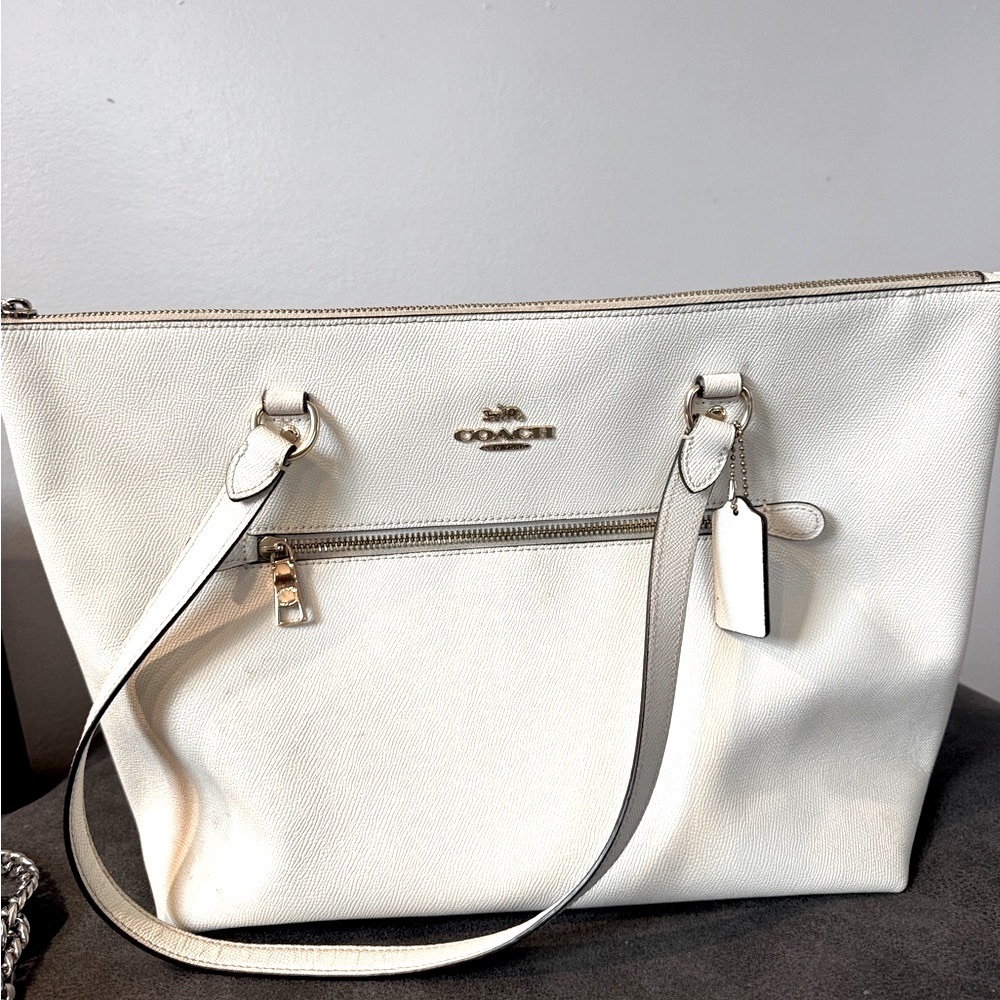 Coach White/ Cream Leather Tote With Front Zip And Charm